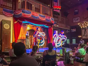 Photo of Saloon Show