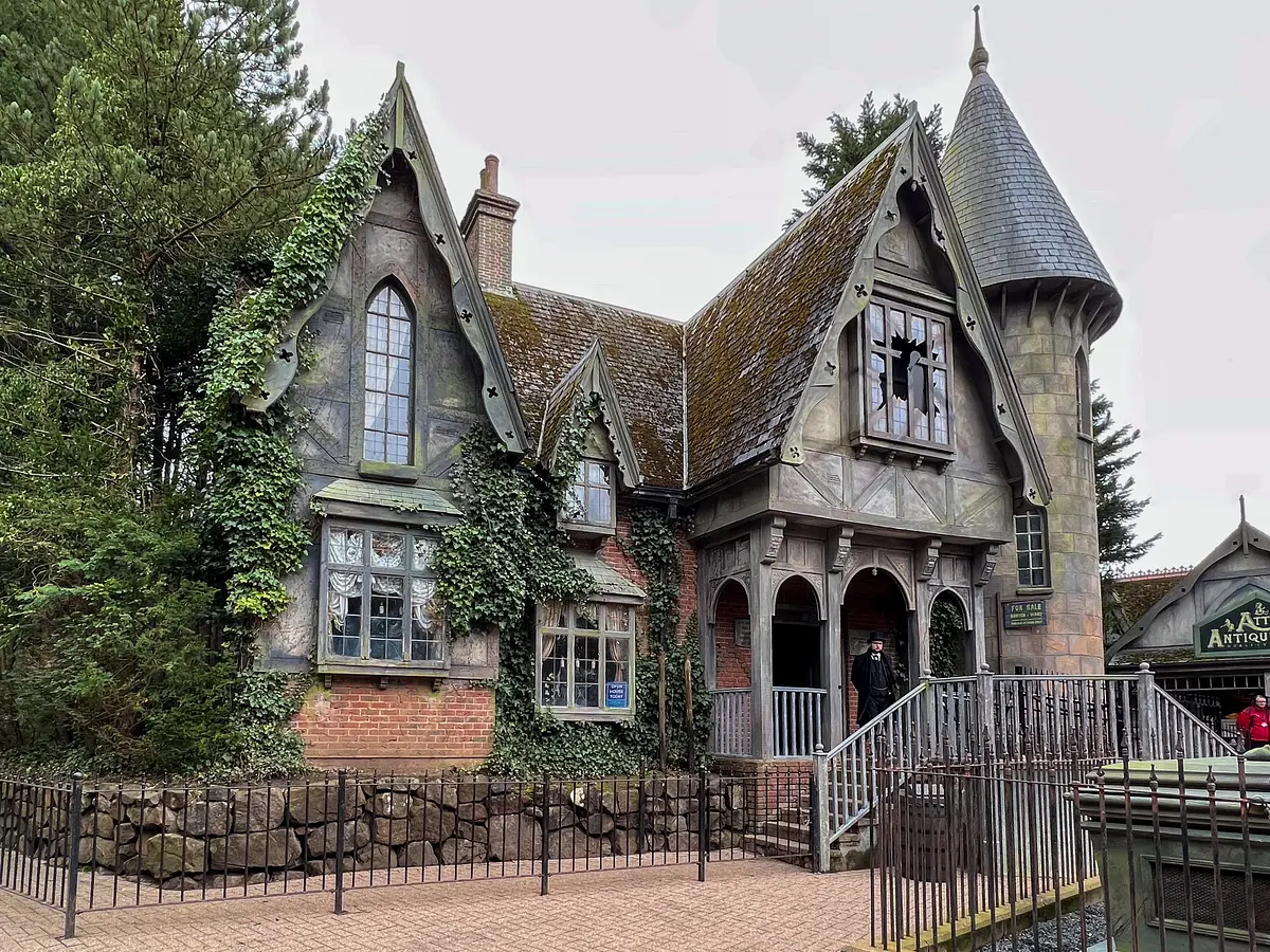 Photo of The Curse at Alton Manor