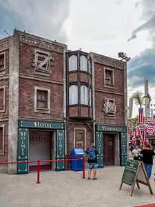 Photo of Holmes Hotel