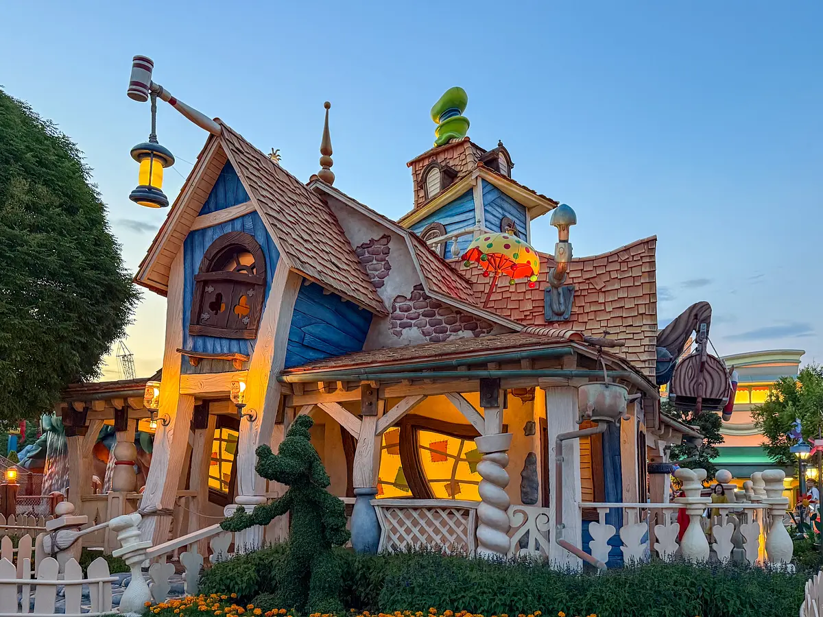 Photo of Goofy's Paint 'n' Play House